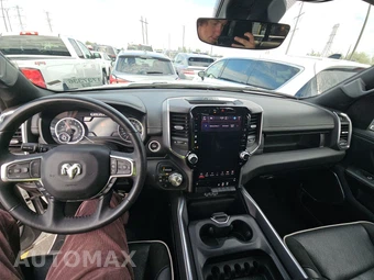 2025 Ram 1500 Laramie Crew Cab Short Bed - miniatura 11