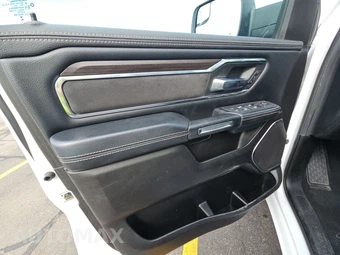 2025 Ram 1500 Laramie Crew Cab Short Bed - miniatura 9