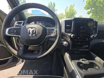 2025 Ram 1500 Laramie Crew Cab Short Bed - miniatura 10