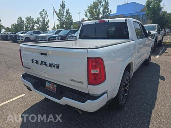 2025 Ram 1500 Laramie Crew Cab Short Bed - miniatura 3
