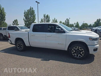 2025 Ram 1500 Laramie Crew Cab Short Bed - miniatura 4