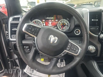 2025 Ram 1500 Laramie Crew Cab Short Bed - miniatura 10