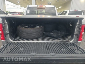 2025 Ram 1500 Laramie Crew Cab Short Bed - miniatura 16