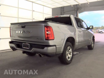 2025 Ram 1500 Laramie Crew Cab Short Bed - miniatura 4