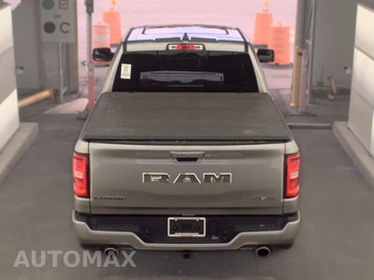 2025 Ram 1500 Laramie Crew Cab Short Bed - miniatura 5