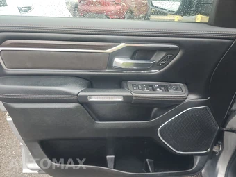 2025 Ram 1500 Laramie Crew Cab Short Bed - miniatura 9