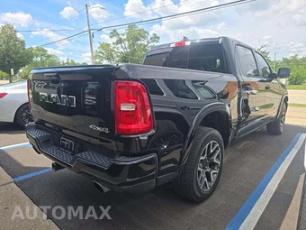 2025 Ram 1500 Laramie Crew Cab Short Bed - miniatura 3