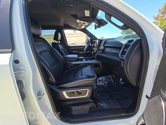 2025 Ram 1500 Laramie Crew Cab Short Bed - miniatura 15