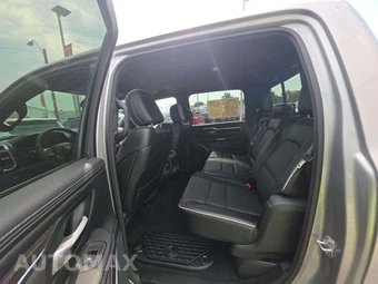 2025 Ram 1500 Laramie Crew Cab Short Bed - miniatura 13