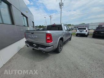2025 Ram 1500 Laramie Crew Cab Short Bed - miniatura 3