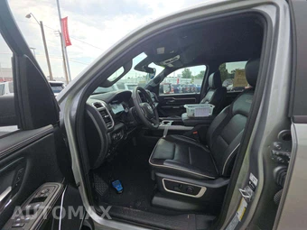 2025 Ram 1500 Laramie Crew Cab Short Bed - miniatura 6