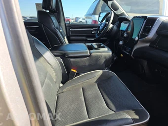 2025 Ram 1500 Laramie Crew Cab Short Bed - miniatura 8