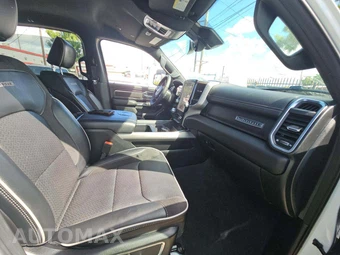 2025 Ram 1500 Laramie Crew Cab Short Bed - miniatura 18