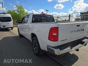 2025 Ram 1500 Laramie Crew Cab Short Bed - miniatura 2