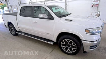 2025 Ram 1500 Laramie Crew Cab Short Bed - miniatura 3