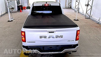 2025 Ram 1500 Laramie Crew Cab Short Bed - miniatura 5
