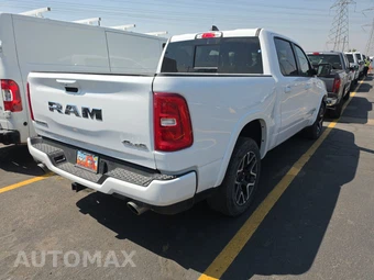 2025 Ram 1500 Laramie Crew Cab Short Bed - miniatura 4
