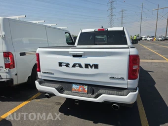 2025 Ram 1500 Laramie Crew Cab Short Bed - miniatura 5