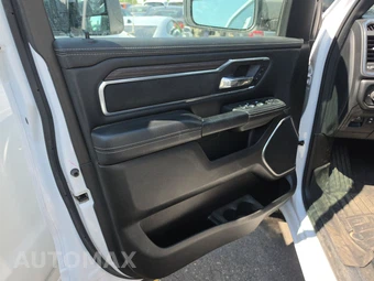 2025 Ram 1500 Laramie Crew Cab Short Bed - miniatura 9