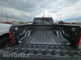 2025 Ram 1500 Laramie Crew Cab Short Bed - miniatura 16