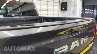 2025 Ram 1500 Laramie Crew Cab Short Bed - miniatura 22