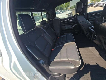 2025 Ram 1500 Laramie Crew Cab Short Bed - miniatura 16