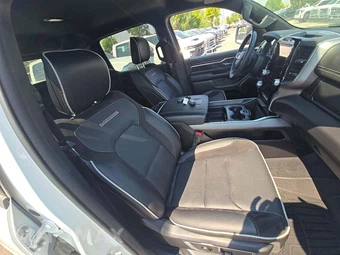 2025 Ram 1500 Laramie Crew Cab Short Bed - miniatura 18