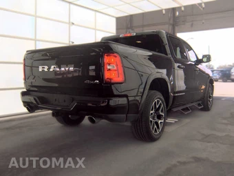 2025 Ram 1500 Laramie Crew Cab Short Bed - miniatura 4