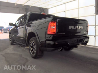 2025 Ram 1500 Laramie Crew Cab Short Bed - miniatura 6