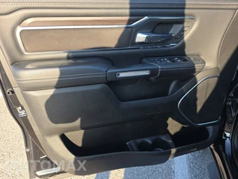 2025 Ram 1500 Laramie Crew Cab Short Bed - miniatura 9
