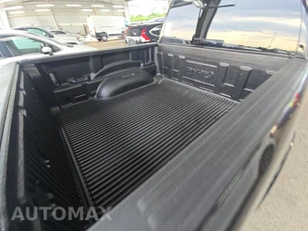 2025 Ram 1500 Laramie Crew Cab Short Bed - miniatura 16