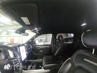 2025 Ram 1500 Laramie Crew Cab Short Bed - miniatura 18