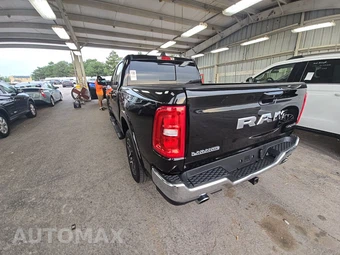 2025 Ram 1500 Laramie Crew Cab Short Bed - miniatura 6