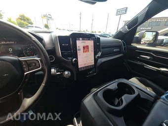 2025 Ram 1500 Laramie Crew Cab Short Bed - miniatura 10