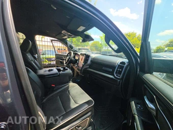 2025 Ram 1500 Laramie Crew Cab Short Bed - miniatura 18