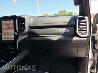 2025 Ram 1500 Laramie Crew Cab Short Bed - miniatura 16
