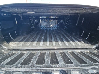 2025 Ram 1500 Laramie Crew Cab Short Bed - miniatura 16