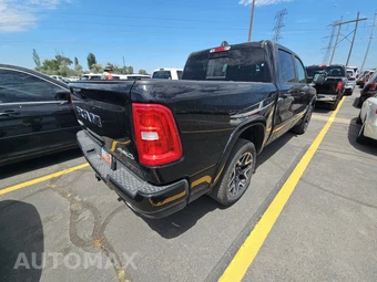 2025 Ram 1500 Laramie Crew Cab Short Bed - miniatura 4