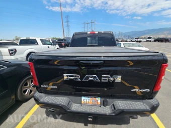 2025 Ram 1500 Laramie Crew Cab Short Bed - miniatura 5