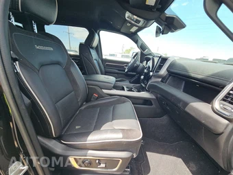 2025 Ram 1500 Laramie Crew Cab Short Bed - miniatura 8