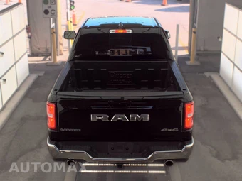 2025 Ram 1500 Laramie Crew Cab Short Bed - miniatura 5