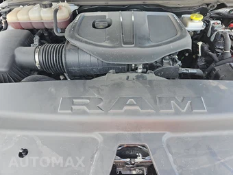2025 Ram 1500 Laramie Crew Cab Short Bed - miniatura 15