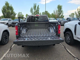 2025 Ram 1500 Laramie Crew Cab Short Bed - miniatura 14