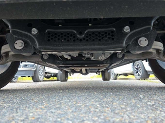 2025 Ram 1500 Laramie Crew Cab Short Bed - miniatura 20