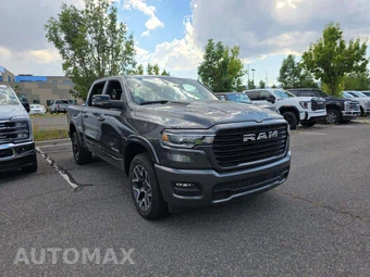 2025 Ram 1500 Laramie Crew Cab Short Bed - miniatura 4