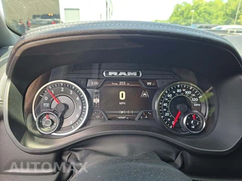 2025 Ram 1500 Laramie Crew Cab Short Bed - miniatura 6