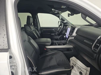 2025 Ram 1500 Laramie Crew Cab Short Bed - miniatura 8