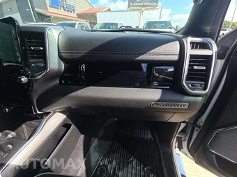 2025 Ram 1500 Laramie Crew Cab Short Bed - miniatura 19
