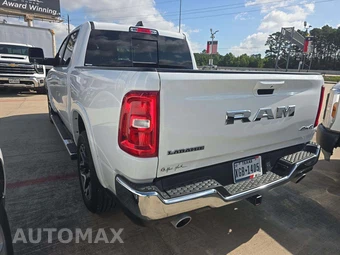 2025 Ram 1500 Laramie Crew Cab Short Bed - miniatura 2