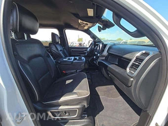 2025 Ram 1500 Laramie Crew Cab Short Bed - miniatura 15